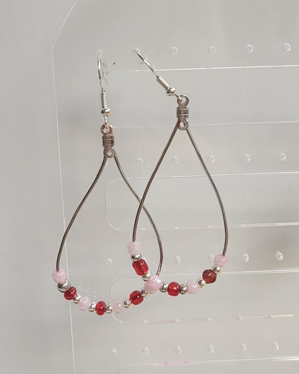 Red & pink beaded pierced drop earrings